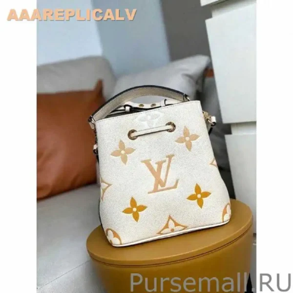 AAA Replica Louis Vuitton Neonoe BB Bag By The Pool M45716